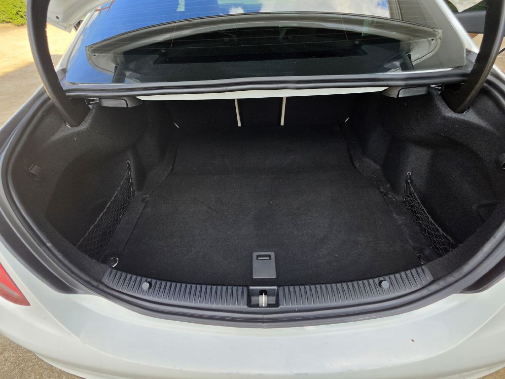 2015 Mercedes-Benz C-Class Image 18