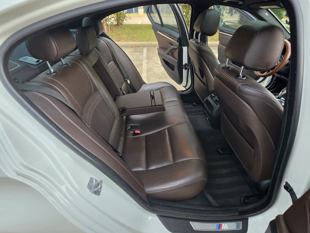 2014 BMW 5 Series Image 16