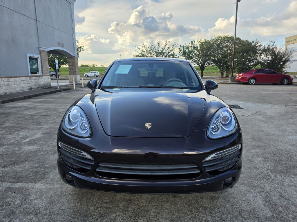 2014 Porsche Cayenne Image 2