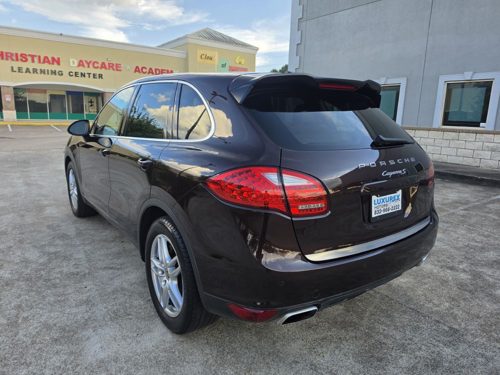 2014 Porsche Cayenne Image 5