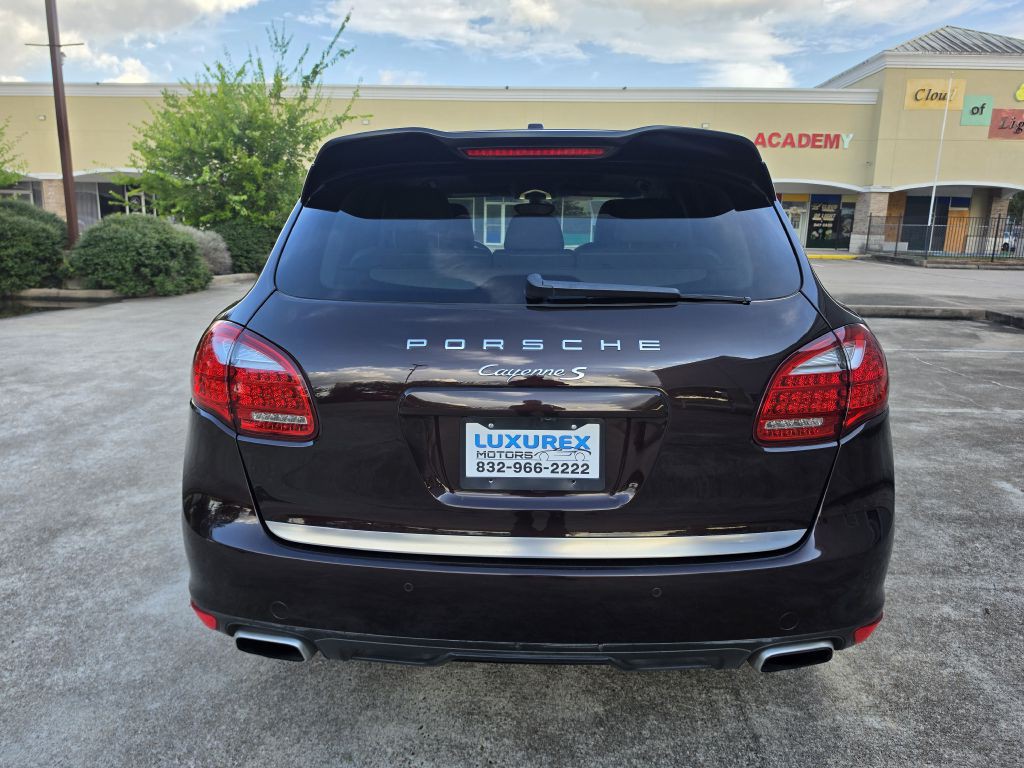 2014 Porsche Cayenne Image 6