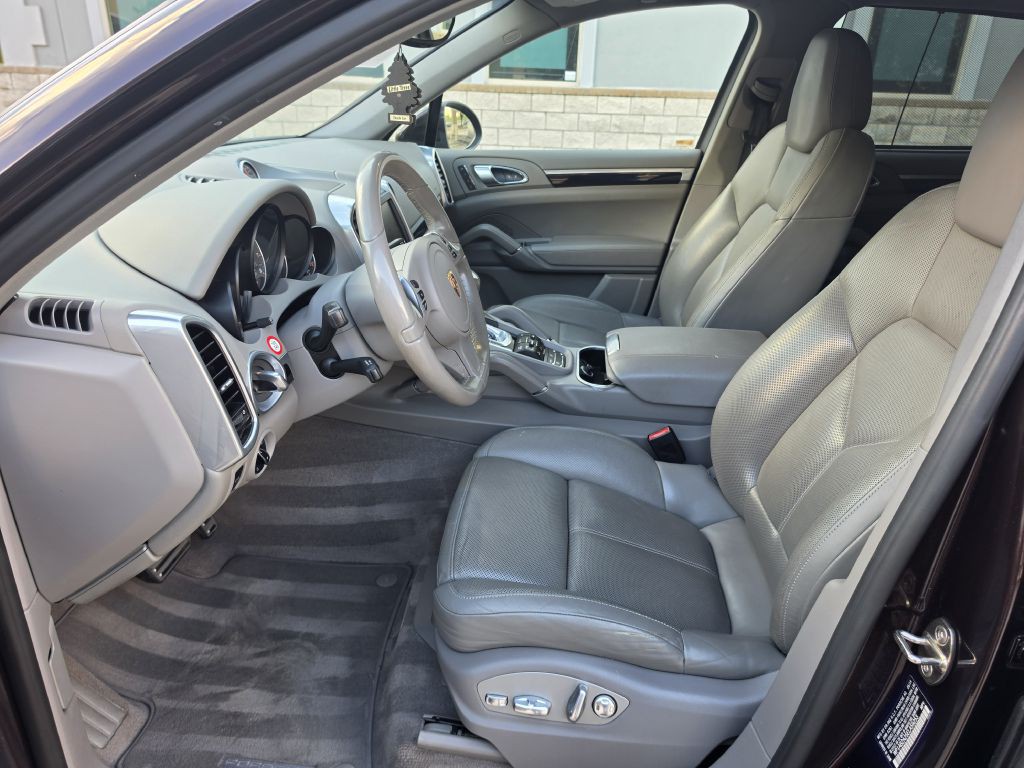 2014 Porsche Cayenne Image 11