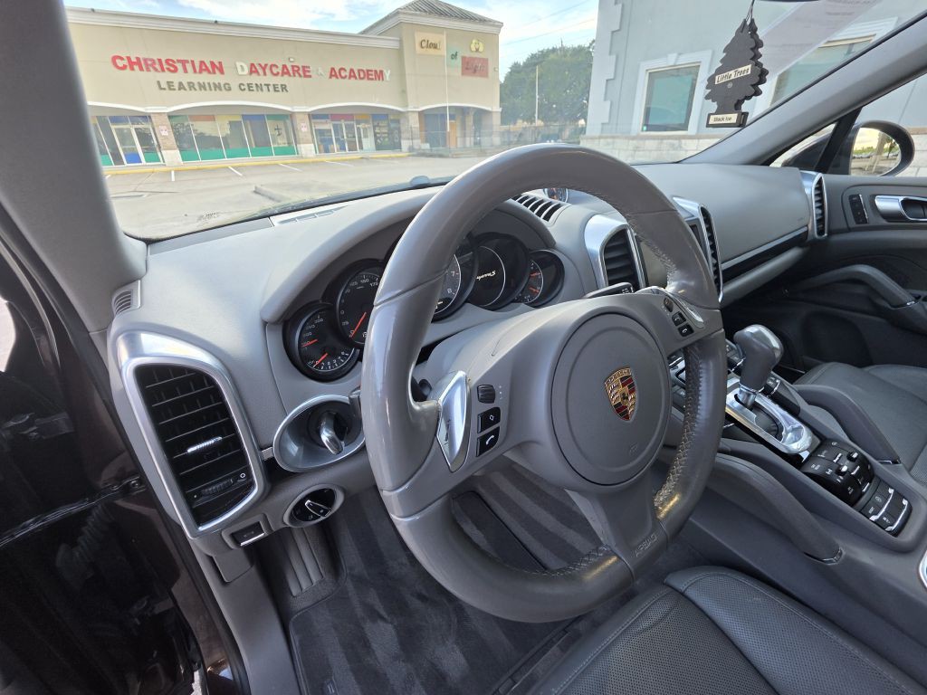 2014 Porsche Cayenne Image 23