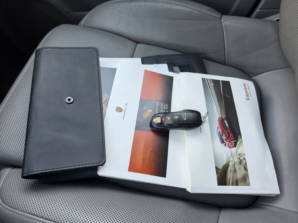 2014 Porsche Cayenne Image 32