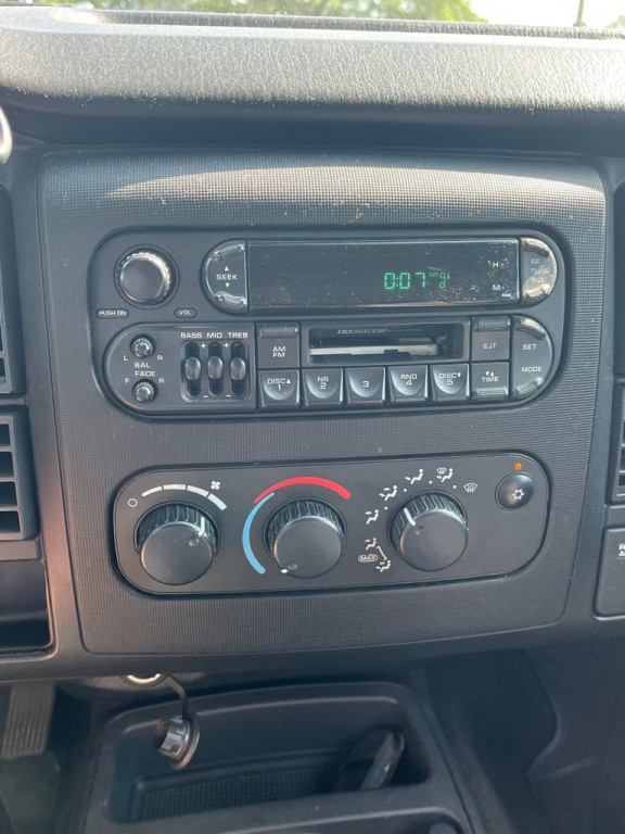 2002 Dodge Dakota Image 13