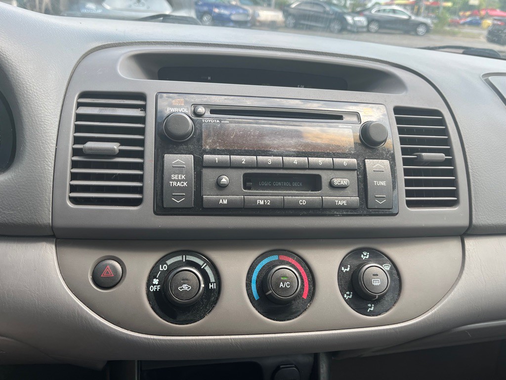 2002 Toyota Camry Image 12