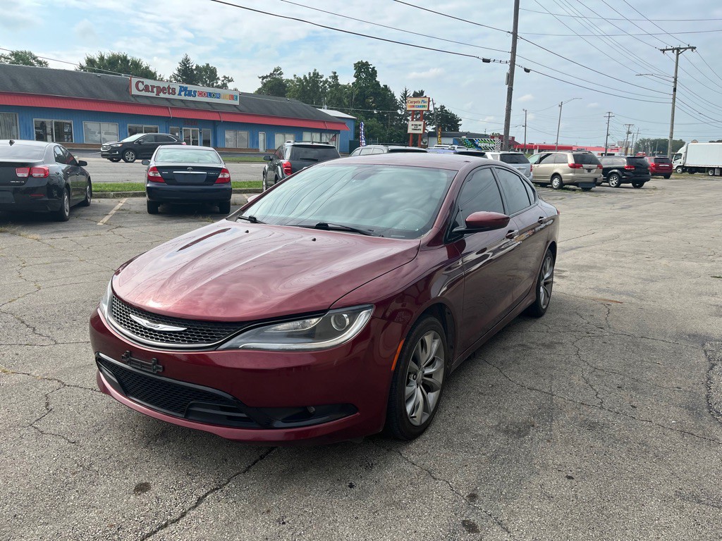 2016 Chrysler 200 Image 3