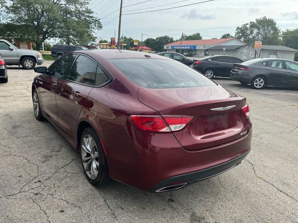 2016 Chrysler 200 Image 6