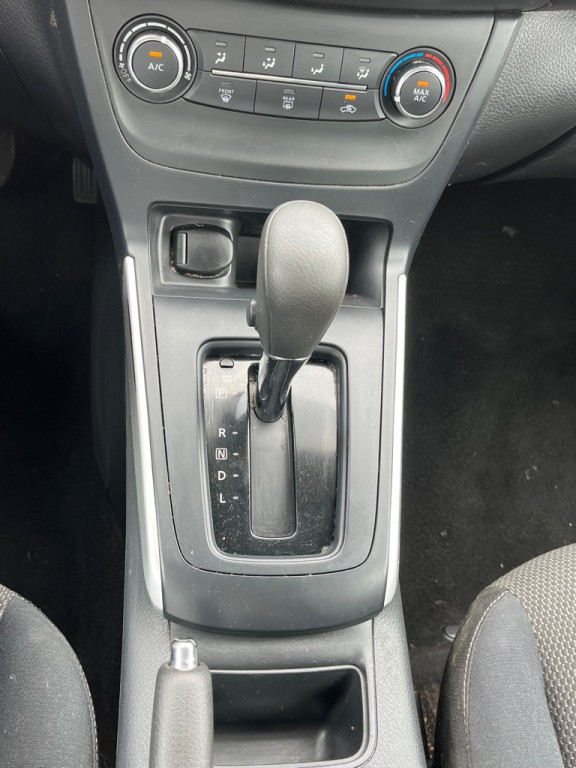 2017 Nissan Sentra Image 13