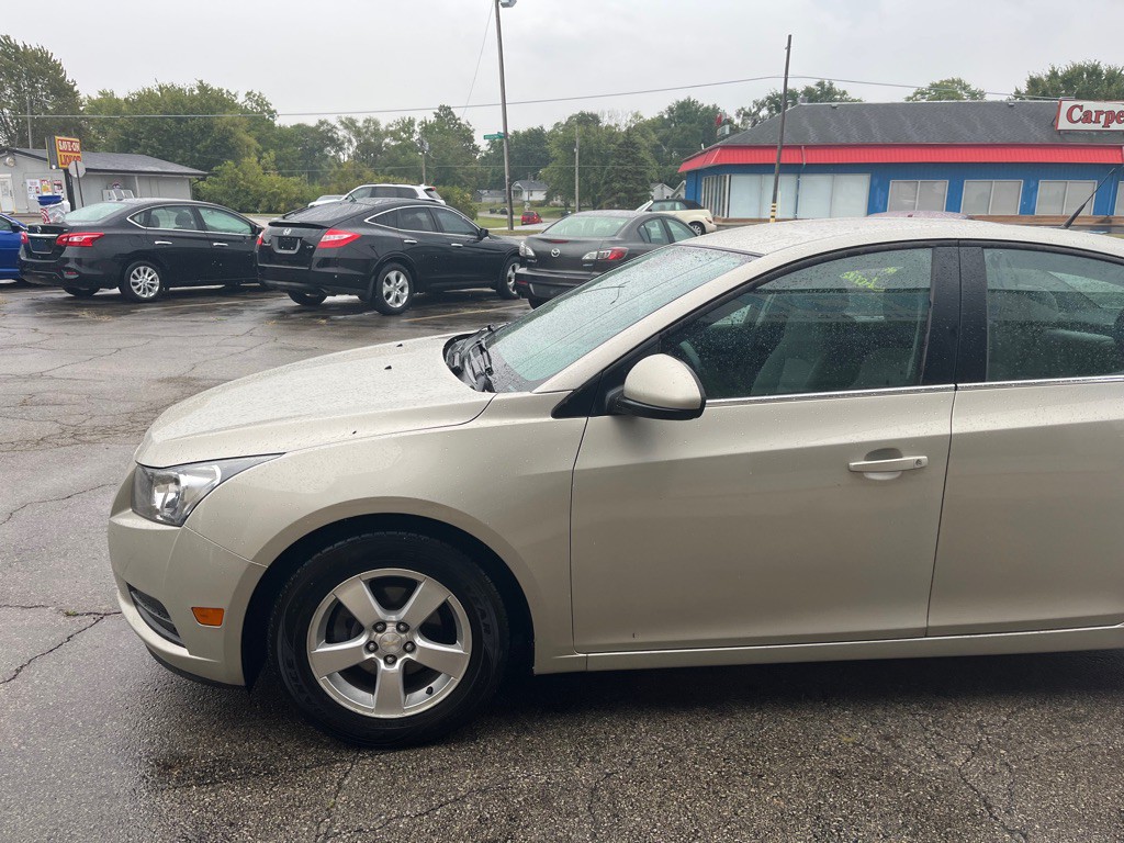 2014 Chevrolet Cruze Image 4