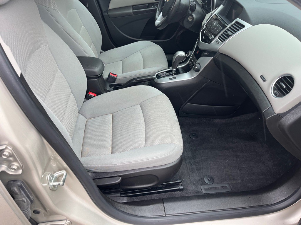 2014 Chevrolet Cruze Image 16
