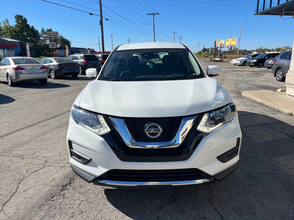 2019 Nissan Rogue Image 2