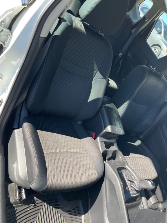 2019 Nissan Rogue Image 16