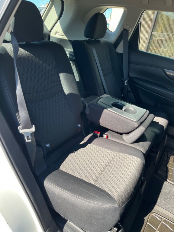 2019 Nissan Rogue Image 17
