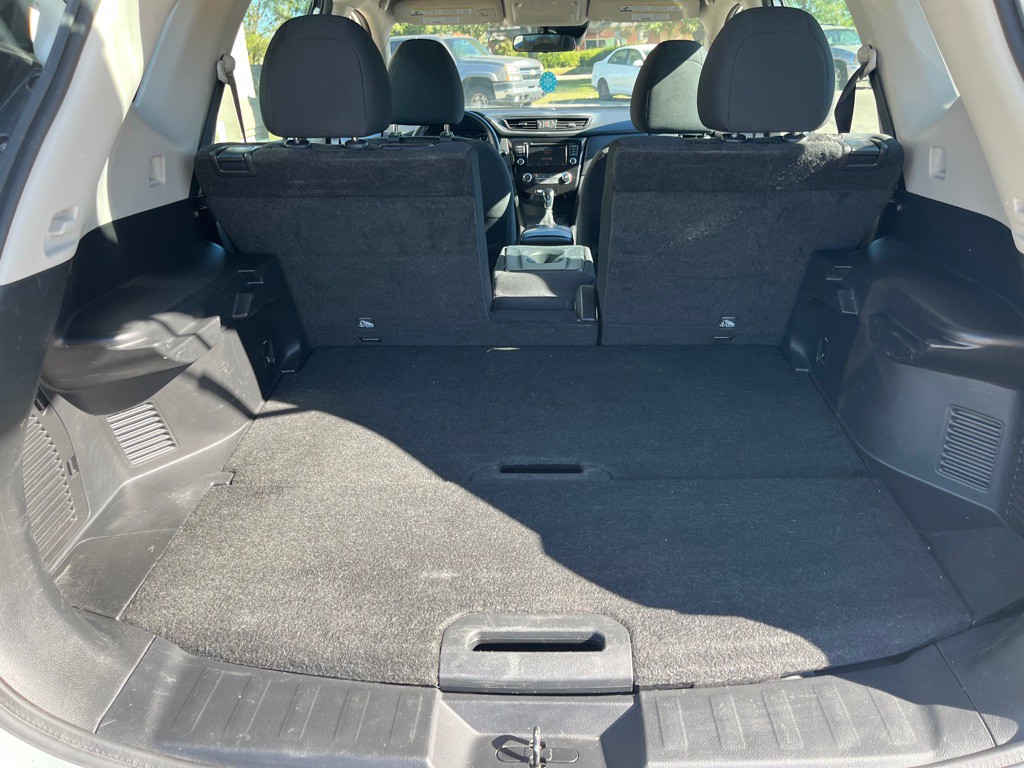 2019 Nissan Rogue Image 18
