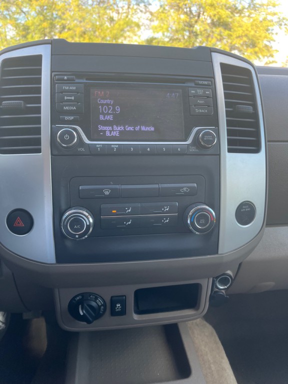2015 Nissan Frontier Image 12