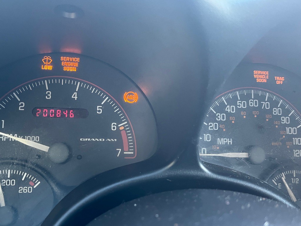 2001 Pontiac Grand Am Image 11