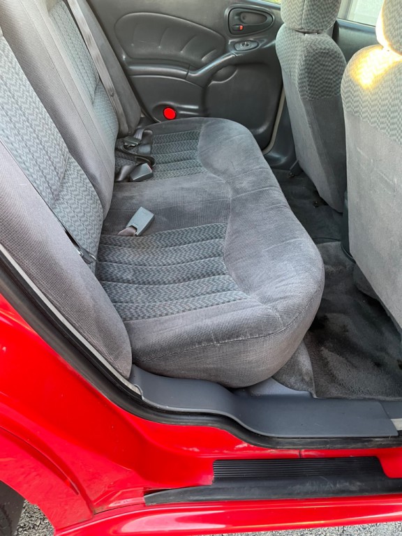 2001 Pontiac Grand Am Image 15