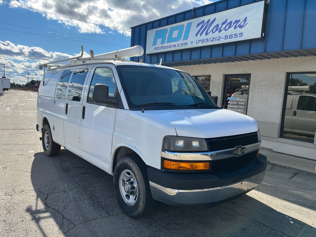 2013 Chevrolet Express Image 1