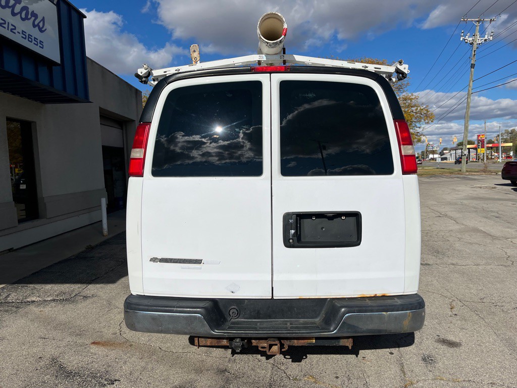 2013 Chevrolet Express Image 7