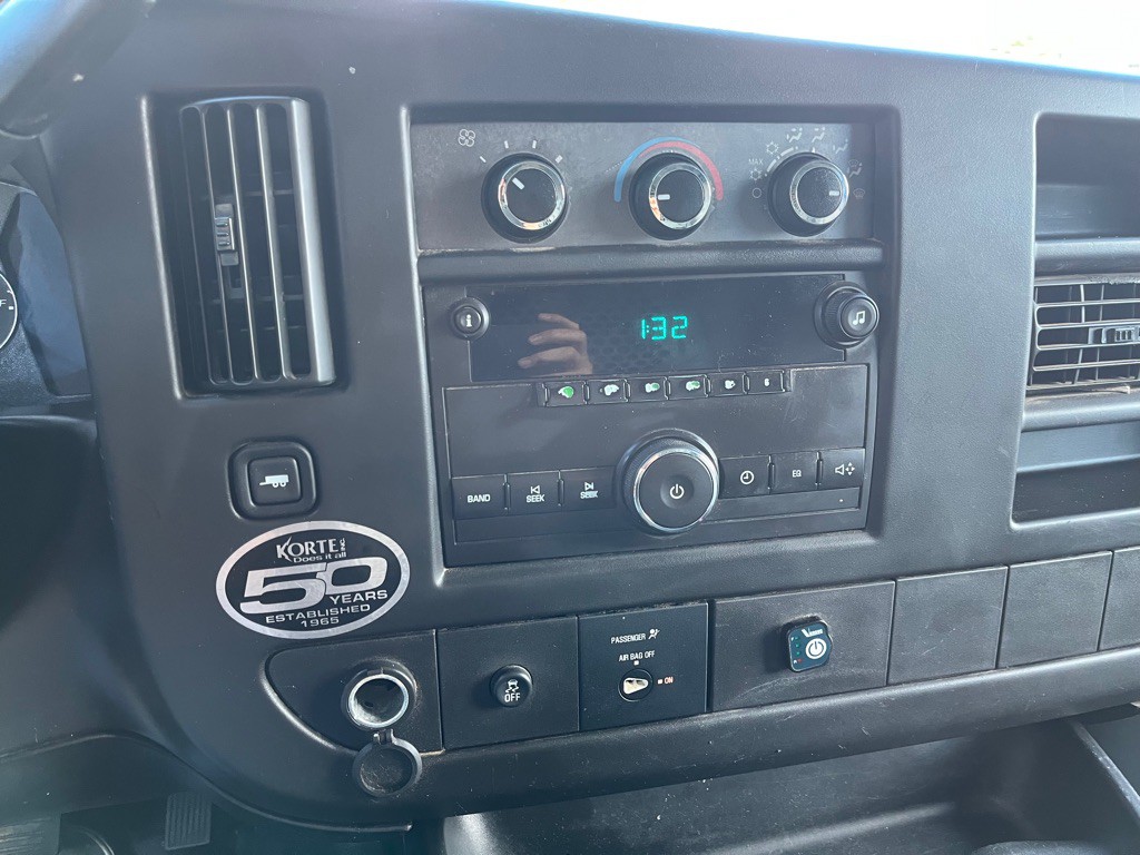 2013 Chevrolet Express Image 13