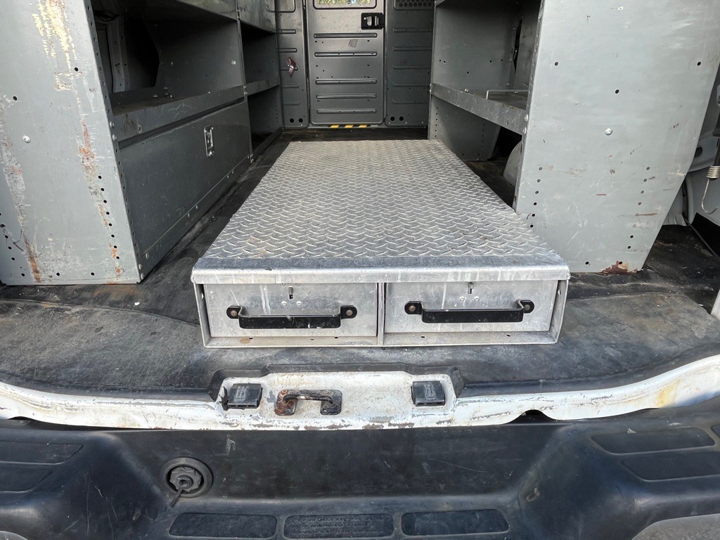 2013 Chevrolet Express Image 20