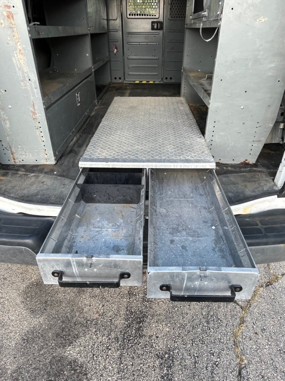 2013 Chevrolet Express Image 21