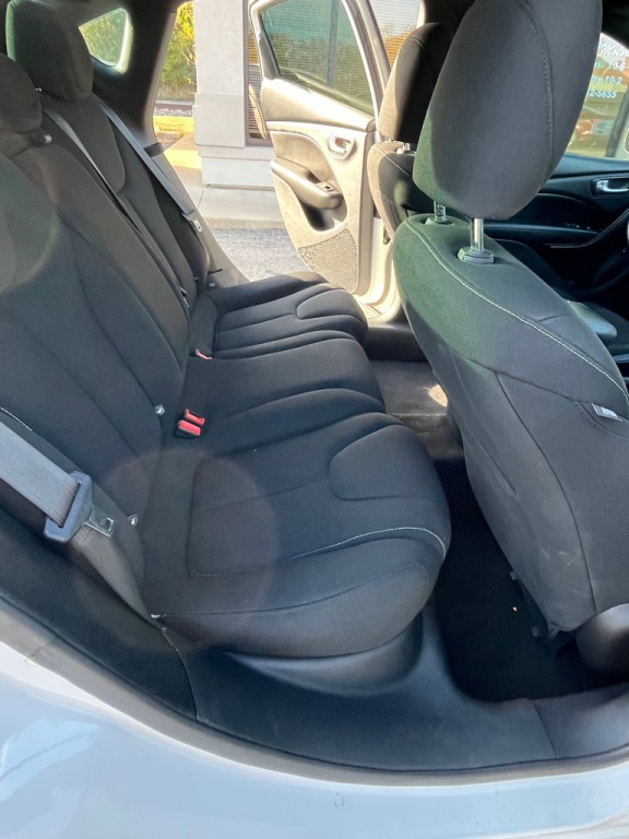 2013 Dodge Dart Image 17