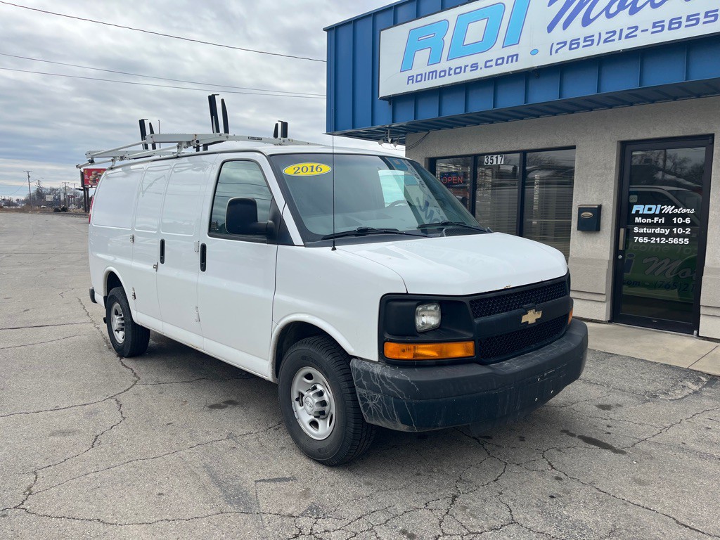 2016 Chevrolet Express Image 1