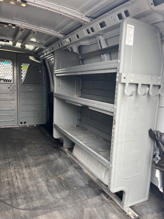 2016 Chevrolet Express Image 20