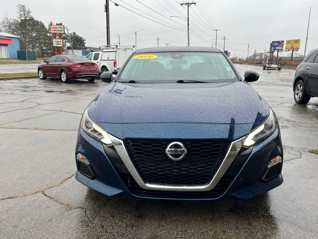 2020 Nissan Altima Image 2