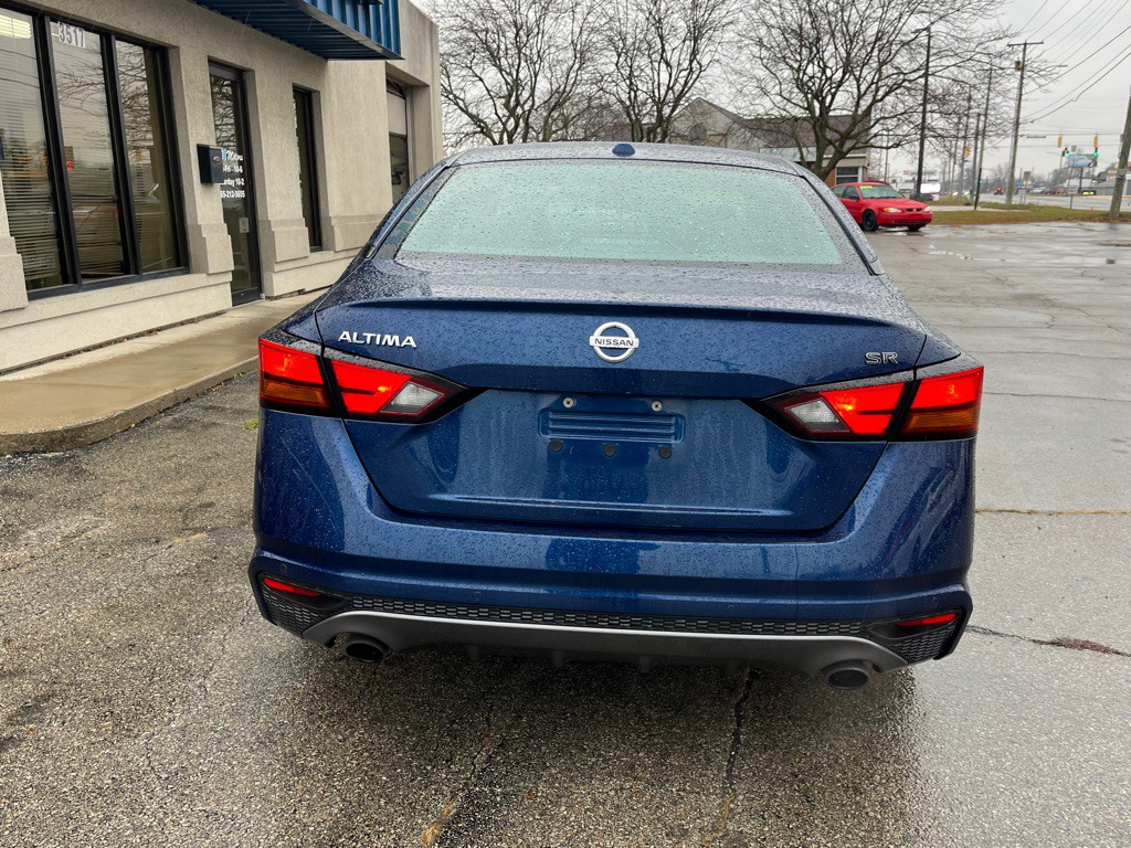 2020 Nissan Altima Image 7