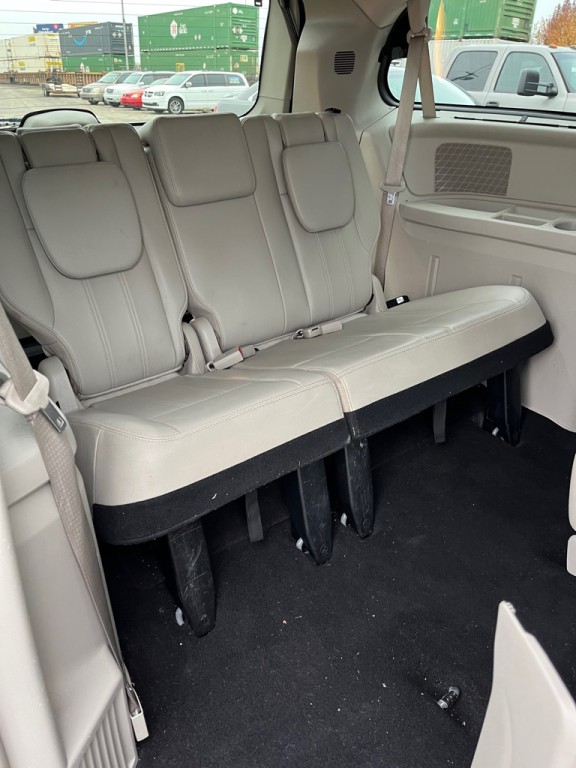 2014 Chrysler Town & Country Image 20