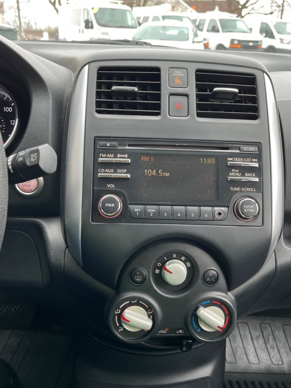 2014 Nissan Versa Image 11