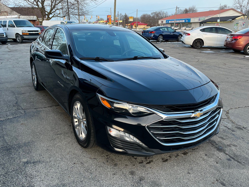 2019 Chevrolet Malibu Image 3