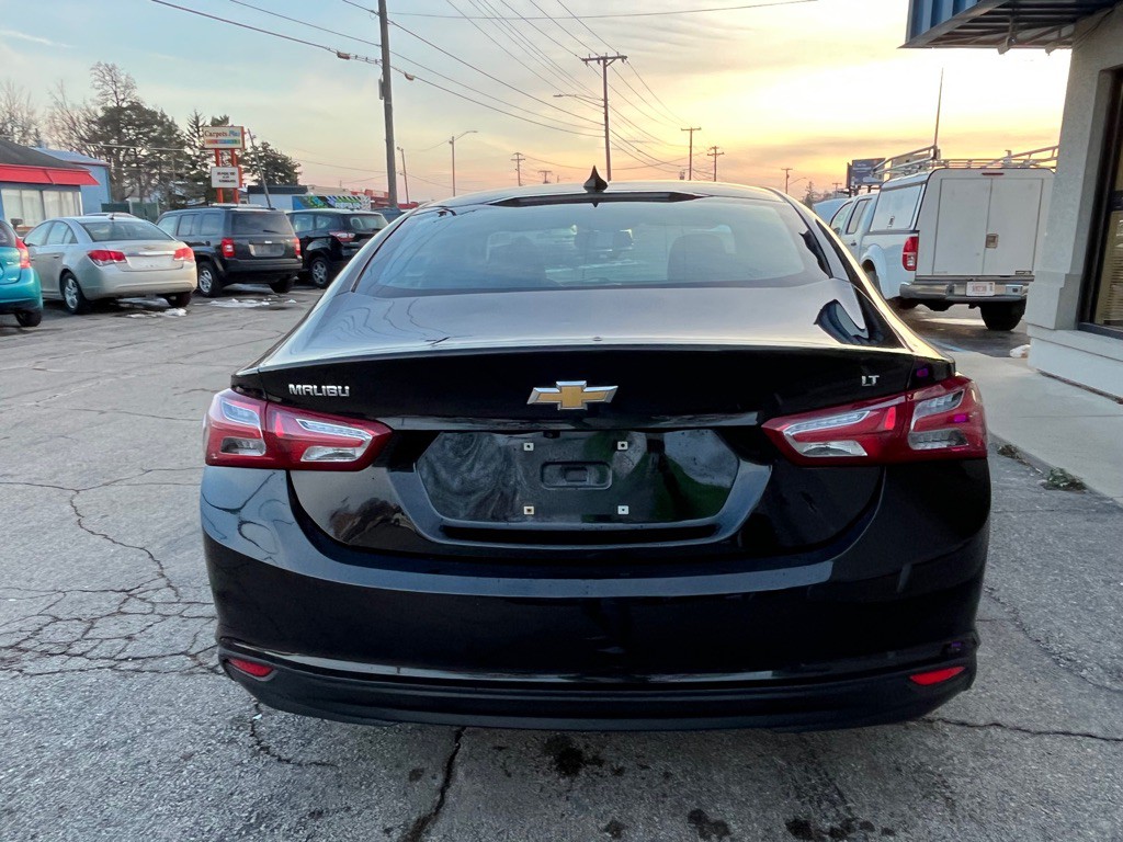 2019 Chevrolet Malibu Image 7