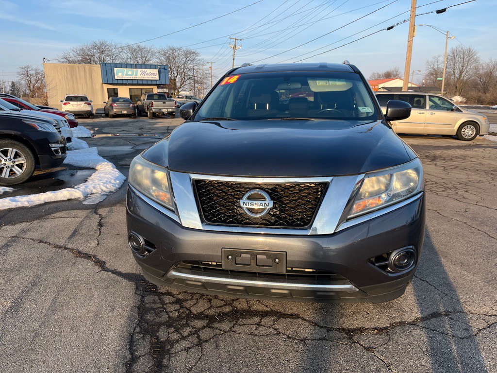 2014 Nissan Pathfinder Image 2
