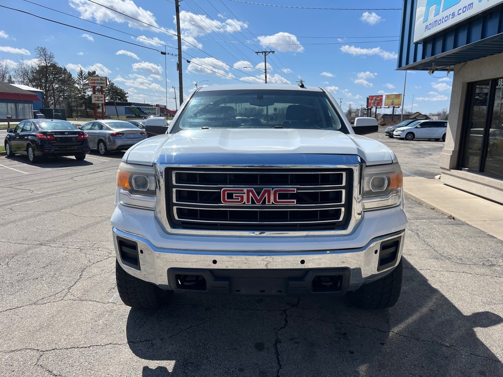 2015 GMC Sierra Image 2