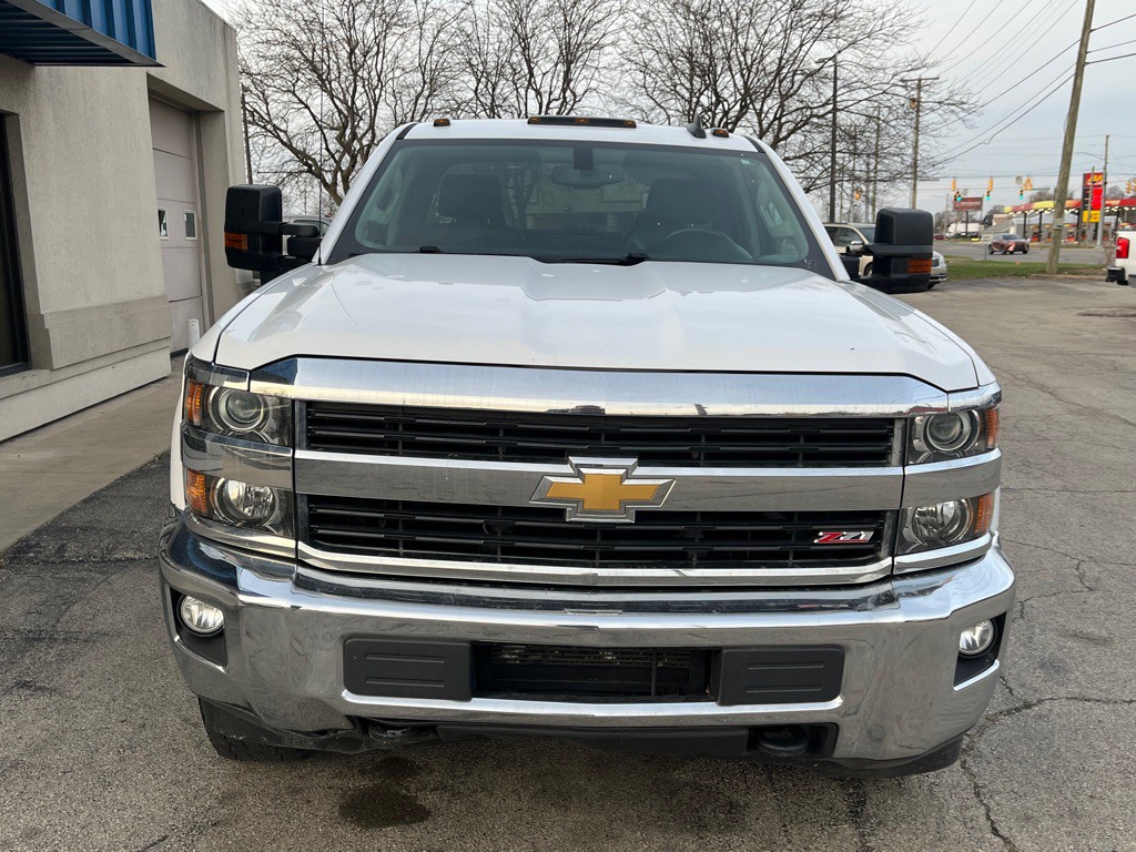 2017 Chevrolet Silverado 1500 Image 2