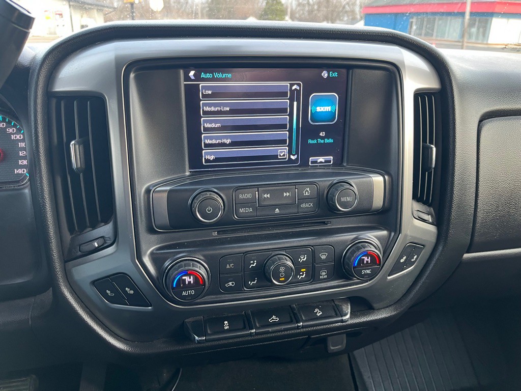 2017 Chevrolet Silverado 1500 Image 11