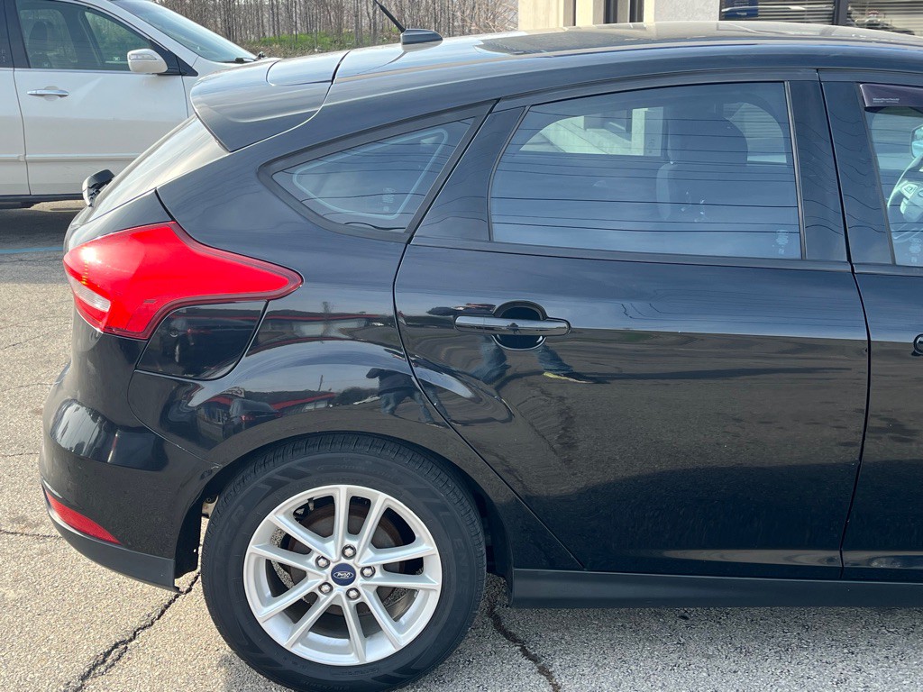 2016 Ford Focus Image 9