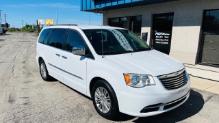 Image for 2015 Chrysler Town & Country Touring L ID: 7355457