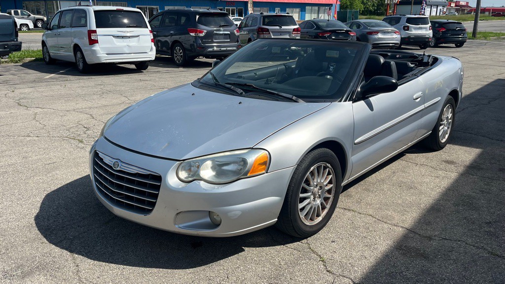 2005 Chrysler Sebring Image 3