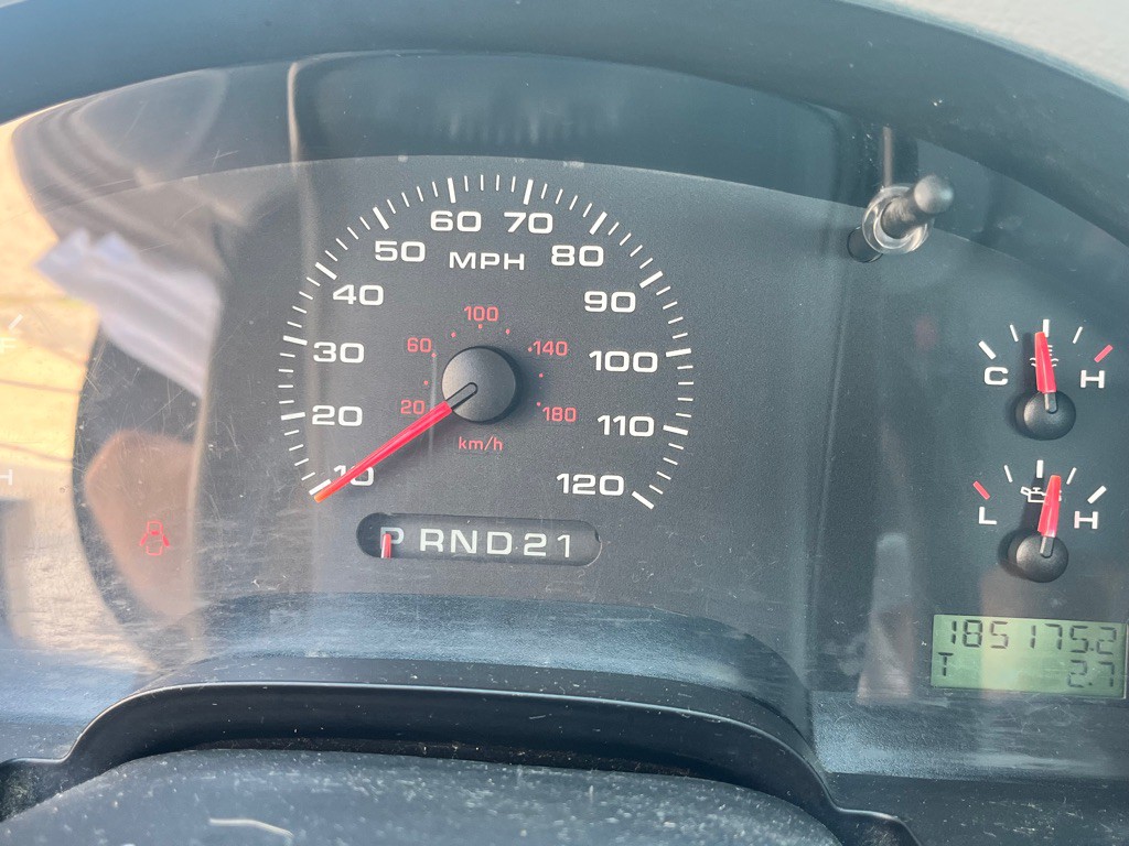 2005 Ford F-150 Image 11