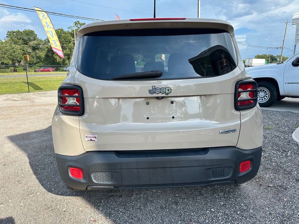 2015 Jeep Renegade Image 4