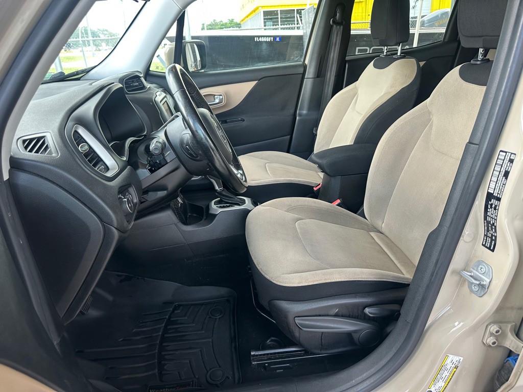 2015 Jeep Renegade Image 5