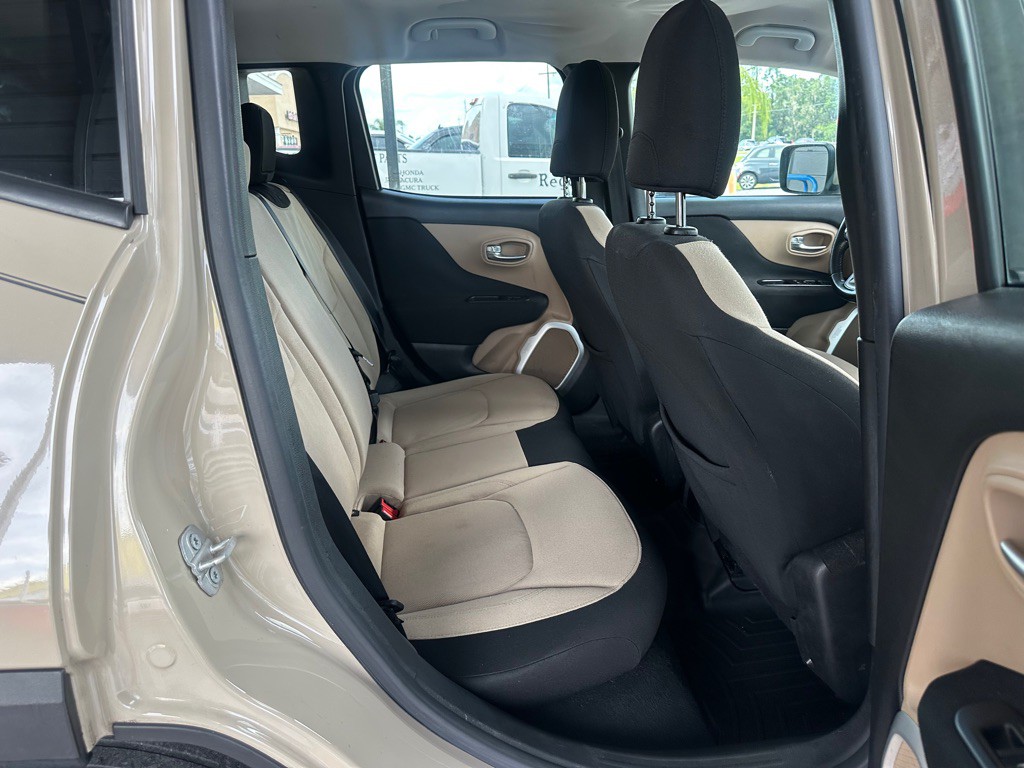 2015 Jeep Renegade Image 8