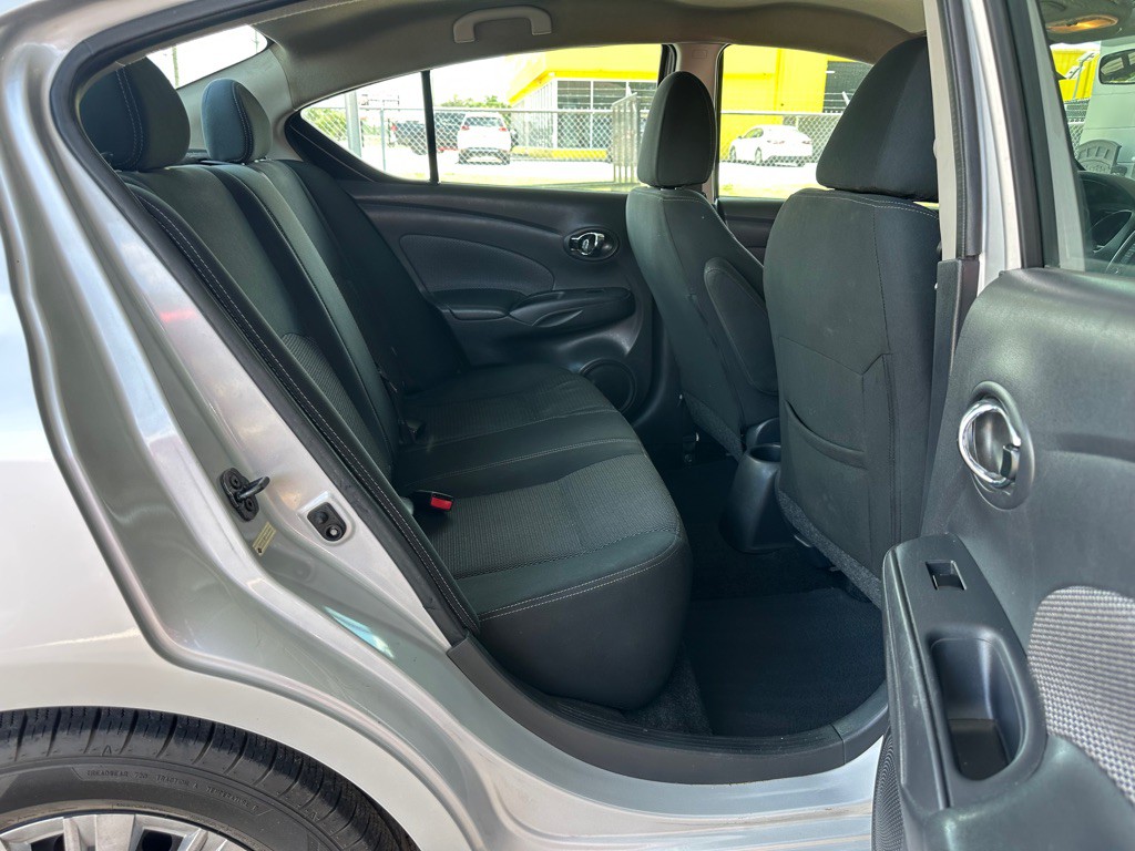 2019 Nissan Versa Image 9