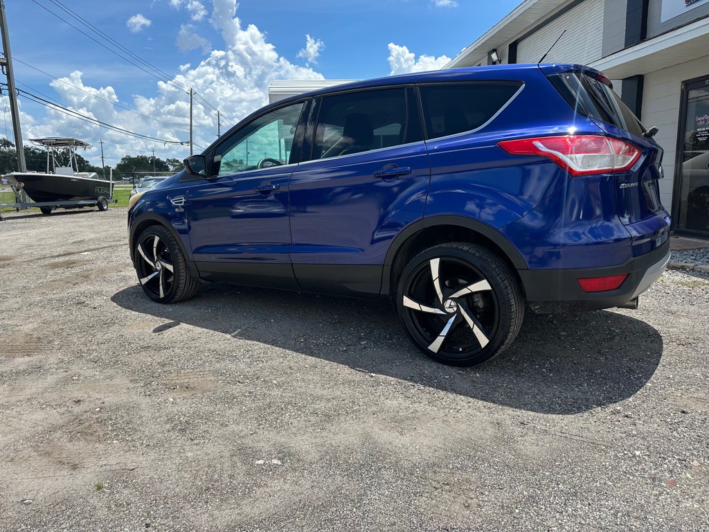 2013 Ford Escape Image 2