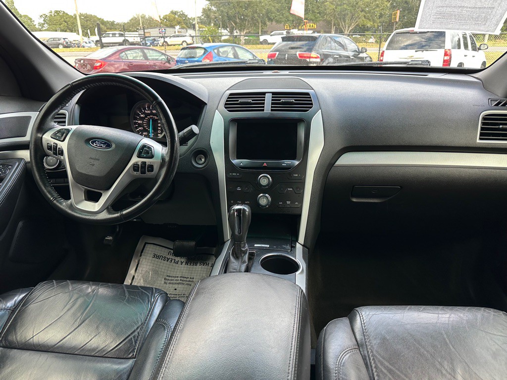 2014 Ford Explorer Image 11